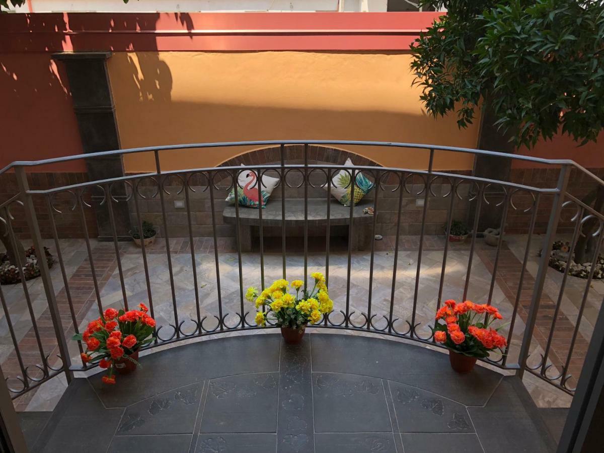 Happy House Vesuvio San Giuseppe Vesuviano Exterior foto